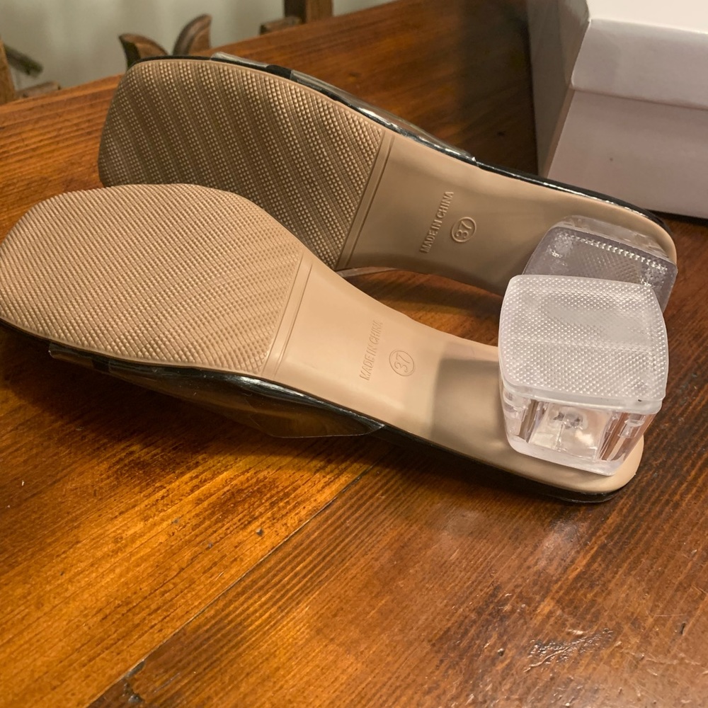 new transparent heel and square toe - Picture 8 of 9